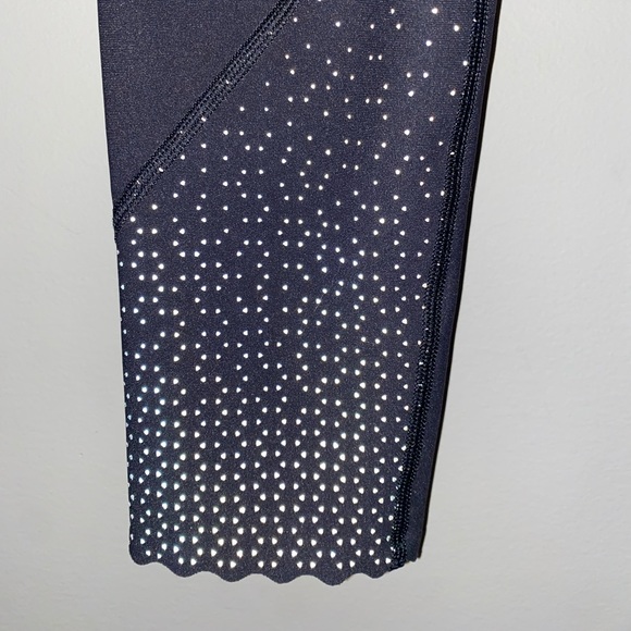 Lululemon Reflective Crop - Picture 4 of 6